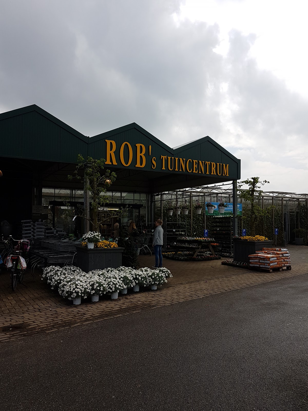 Foto van Rob's Tuincentrum in Menaam