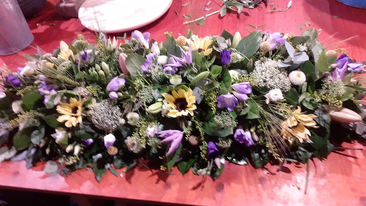 Foto van Bloemen & Kadoshop Het Miniatuurtje in Noordscheschut
