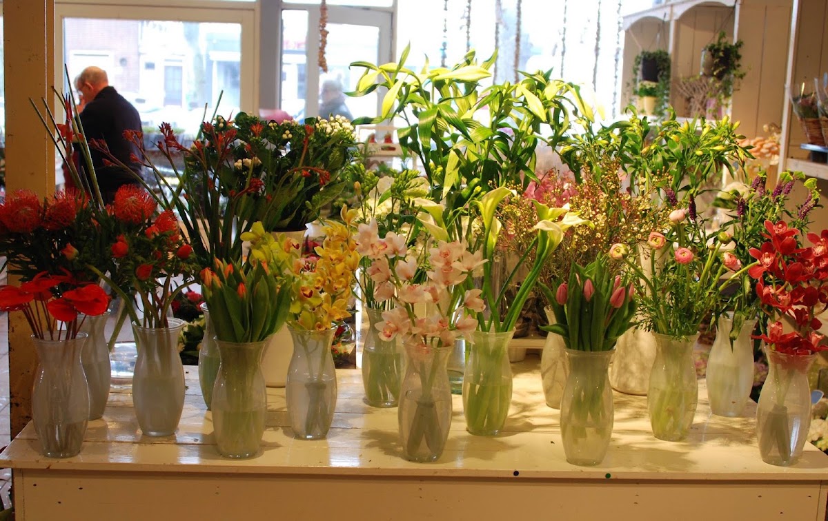 Foto van Bloemsierkunst Azalea in Emmeloord