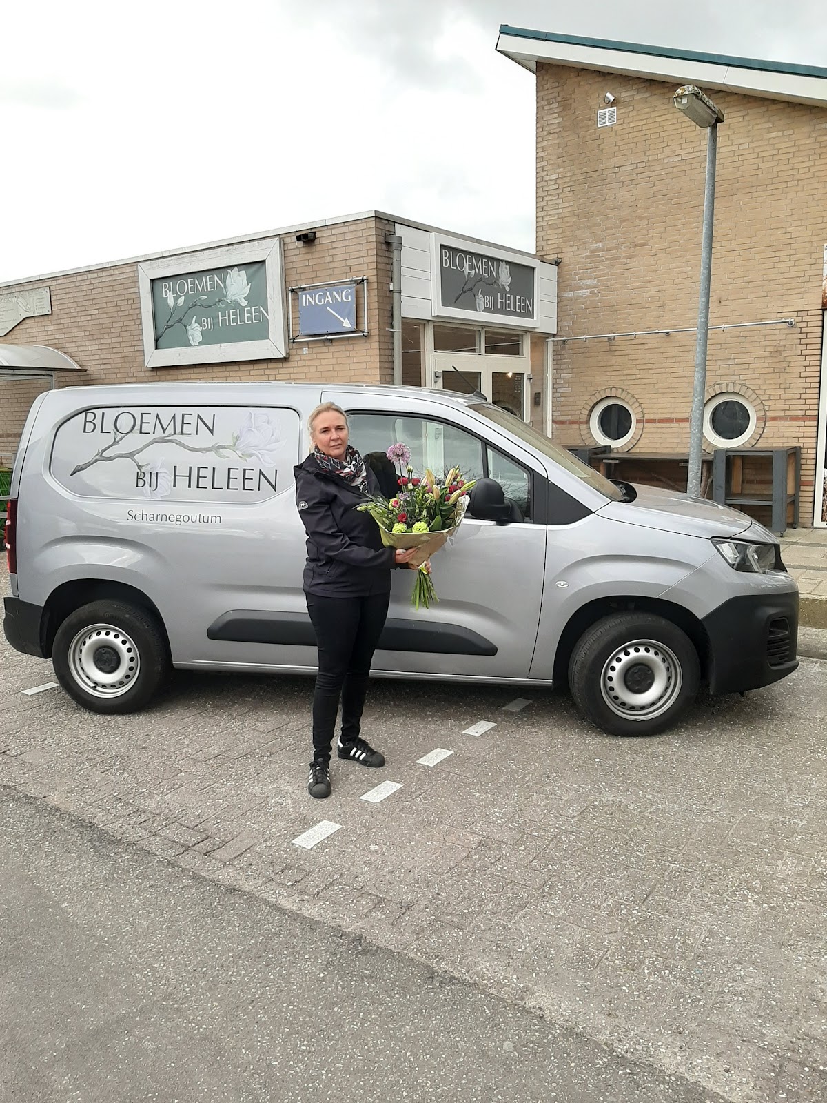 Foto van Bloemen bij Heleen in Sneek