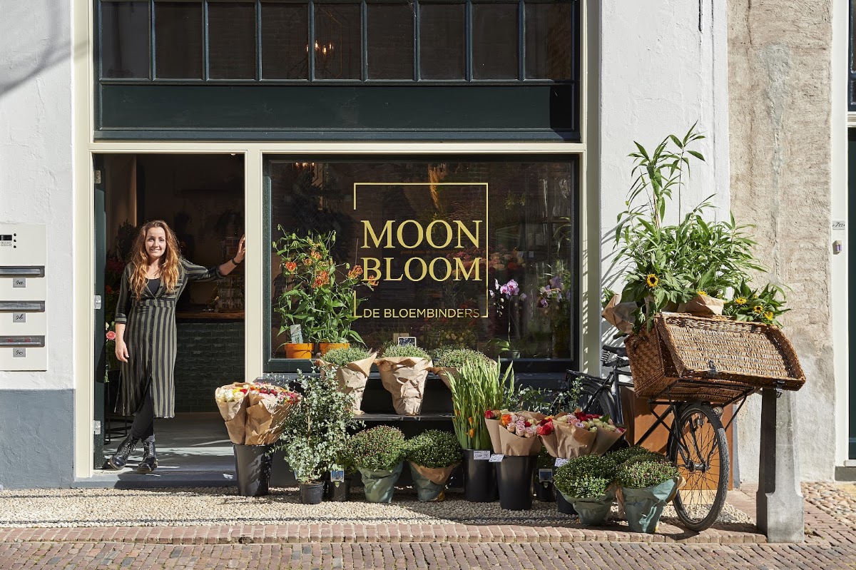 Moon Bloom De Bloembinders